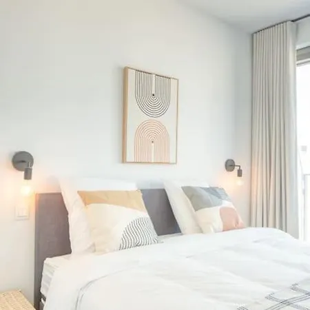 Daire Cozy For 6 In Oostende